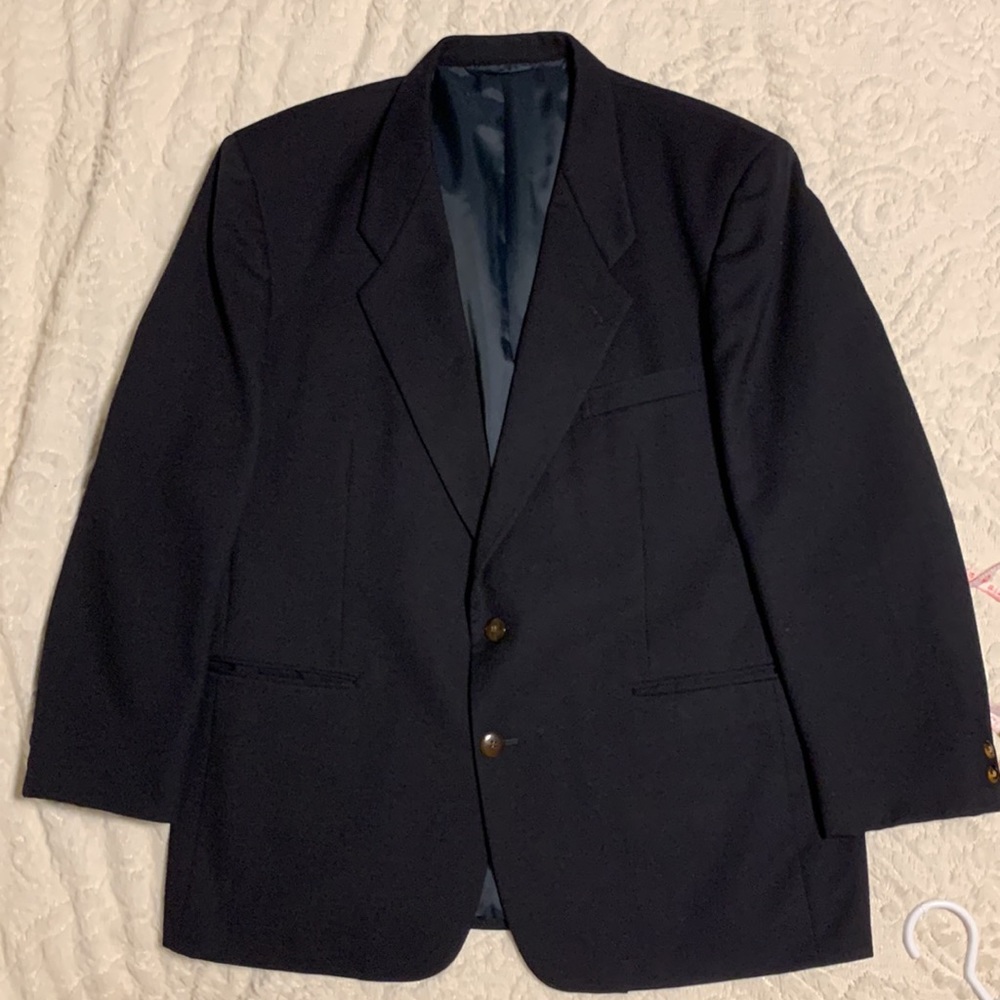 Vintage Yves Saint Laurent Men’s 2 Button Navy Blue Wool Blazer, size 44R
